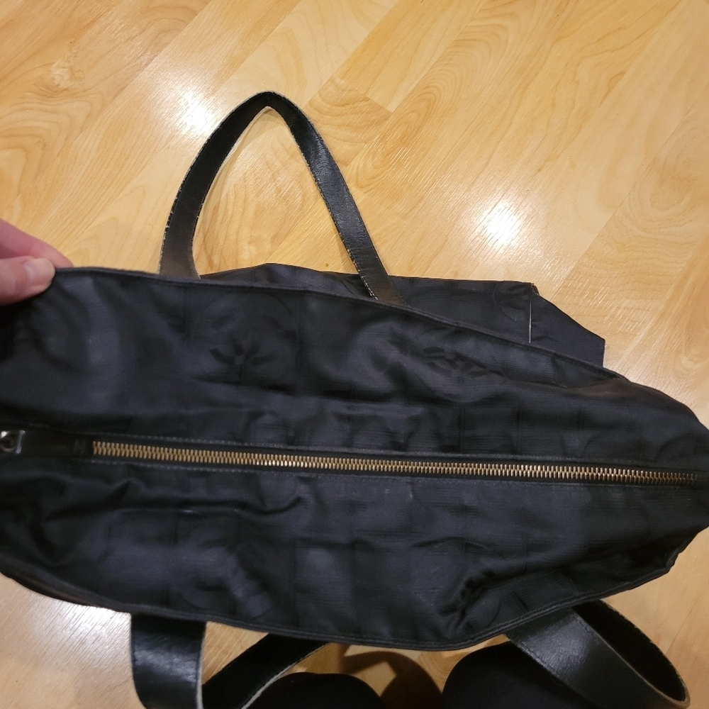 Chanel Travel Line Tote Black Authentic - Picture 11 of 13